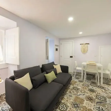 Renovated Light-filled Alfama Apt + Free Pick-up, By Timecooler Apartment Lisbon