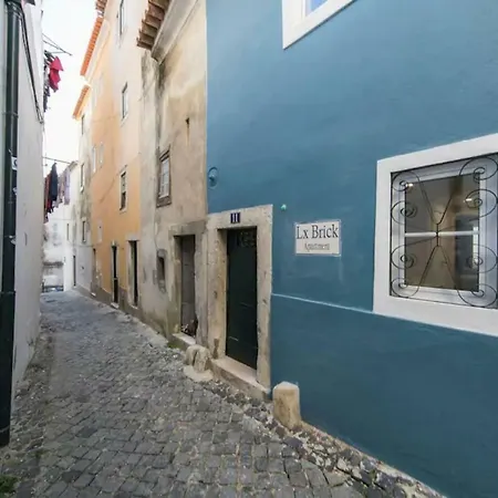 Apartment Renovated Light-filled Alfama Apt + Free Pick-up, By Timecooler Lisbon