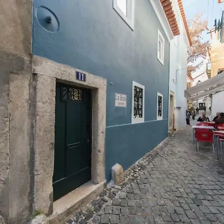 Apartment Renovated Light-filled Alfama Apt + Free Pick-up, By Timecooler Lisbon